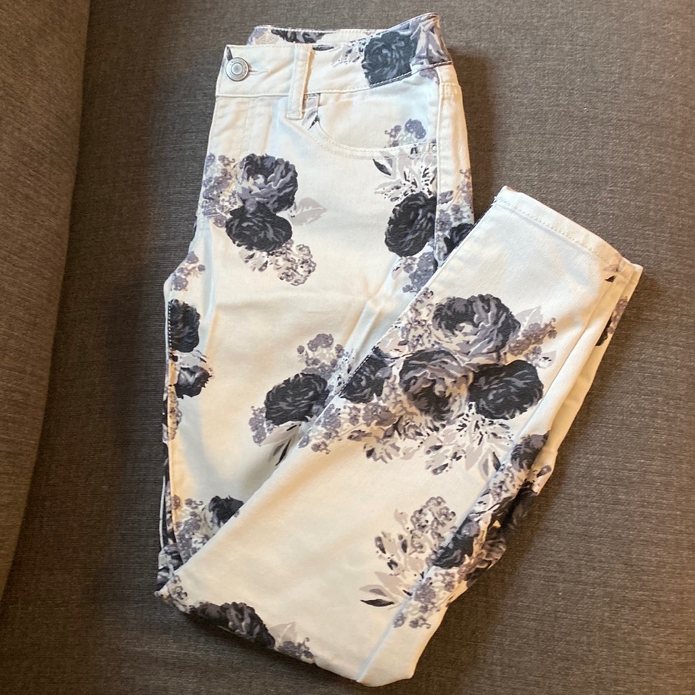 american eagle stretch flower jeans